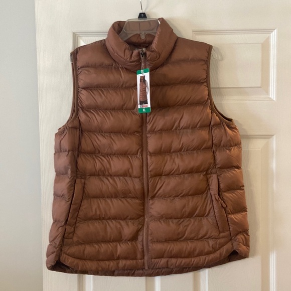32 Degrees Jackets & Blazers - 32Degree Women’s Vest size XL length 28” bust 40” brand new with tag color brown